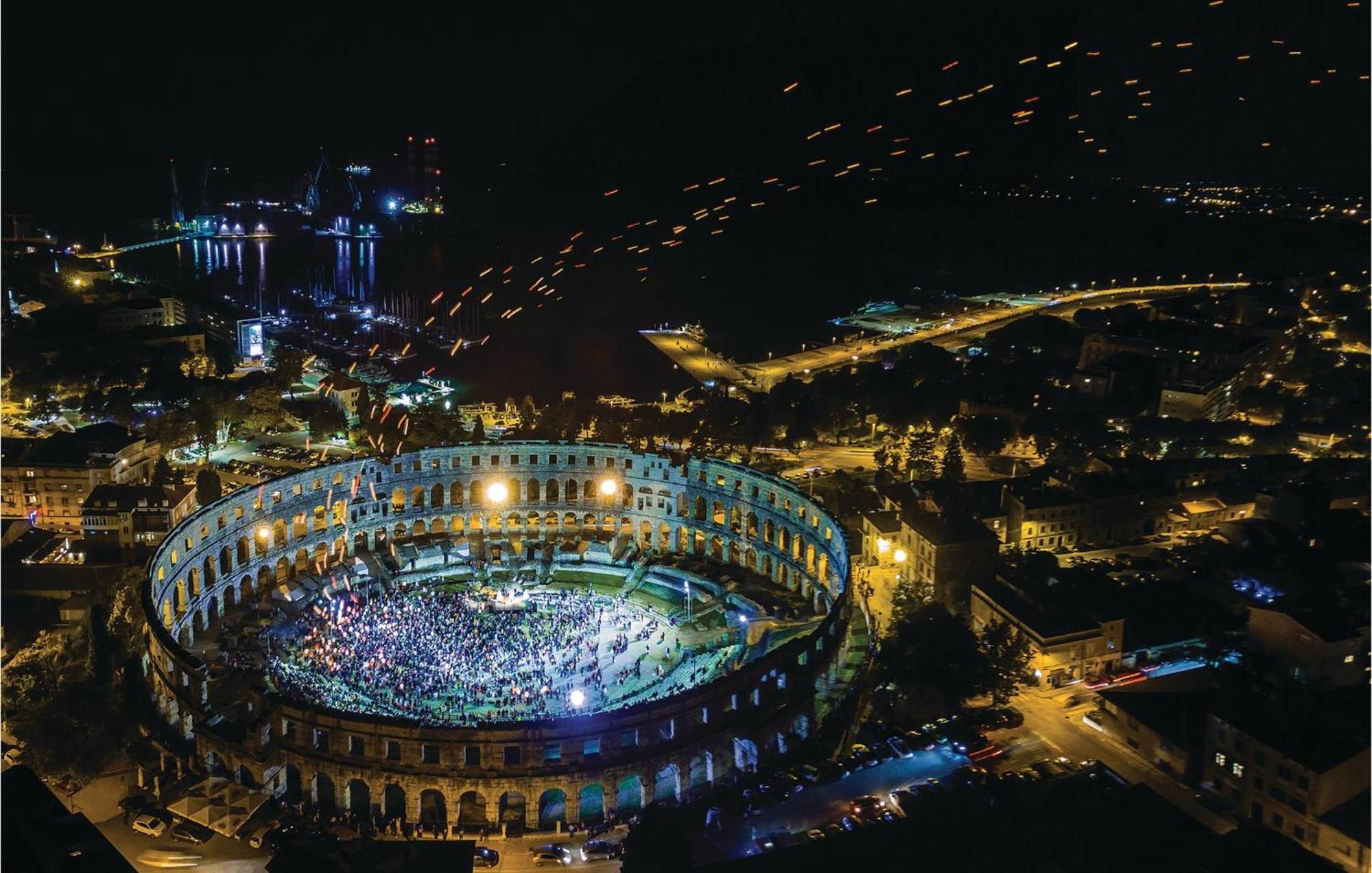 Stunning In With Wifi * Pula